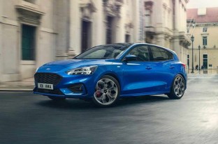 Ford-Focus-ST-Line-European-Market-crop